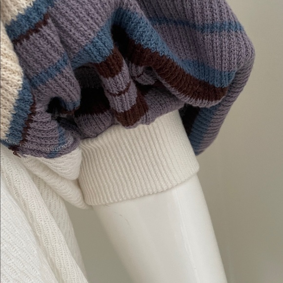 We the free colorful Striped Sleeve White Top - Picture 4 of 4